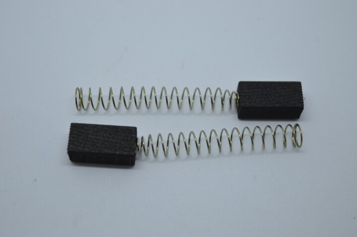 SOLENT TOOLS Carbon Brushes Compatible With BLACK AND DECKER HD2040 Sander