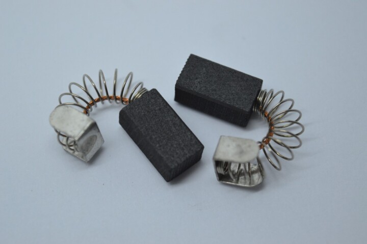 SOLENT TOOLS Carbon Brushes Compatible With GARDENLINE M1EG-DU01-900A