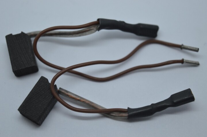 SOLENT TOOLS Carbon Brushes Compatible With DEWALT D21721 240v