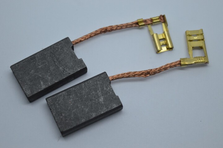 SOLENT TOOLS Carbon Brushes Compatible With DEWALT D28421 240v