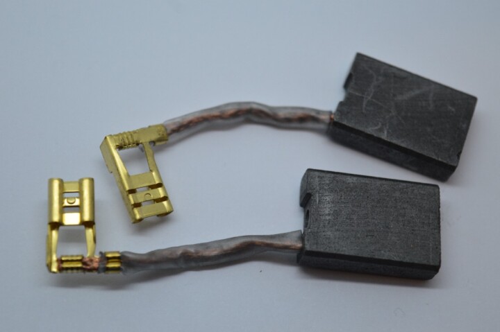 SOLENT TOOLS Carbon Brushes Compatible With DEWALT D25899 110v