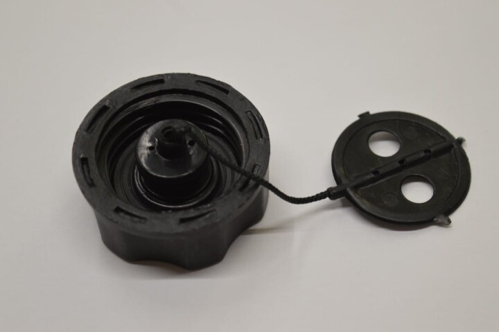 SOLENT TOOLS Fuel Cap Compatible With QUALCAST PBC43