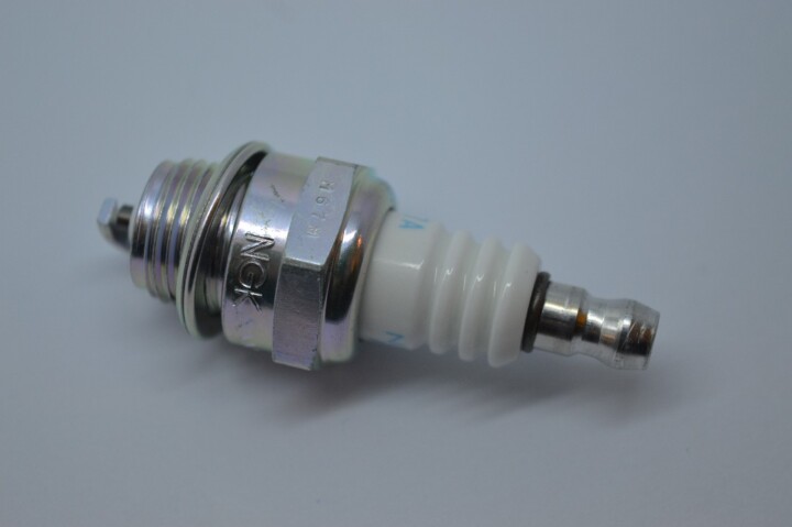 SOLENT TOOLS Spark Plug Compatible With TITAN TTL684BVC